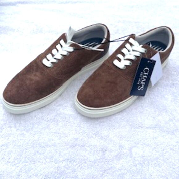 Canvas Lace Up Sneakers . Size: 10 1/2 . Chaps . New in Box - Picture 1 of 7